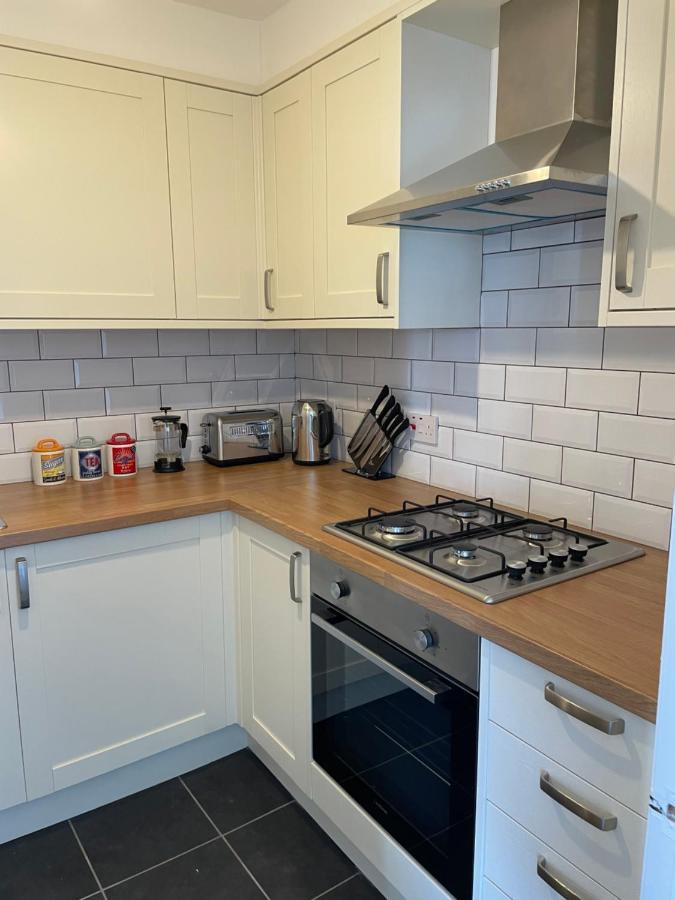 Light And Airy 1 Bedroom Flat 700M From The Beach Bournemouth Eksteriør bilde