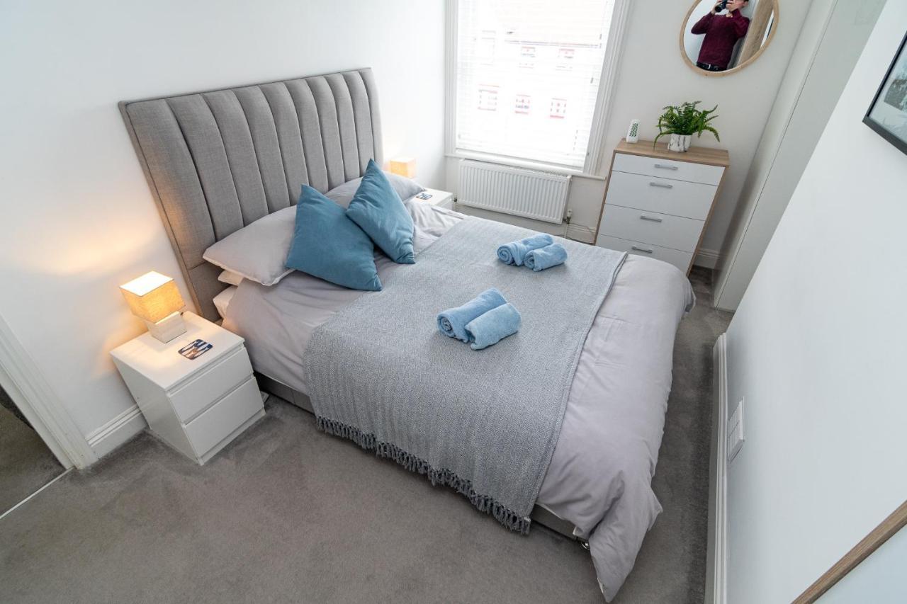 Light And Airy 1 Bedroom Flat 700M From The Beach Bournemouth Eksteriør bilde