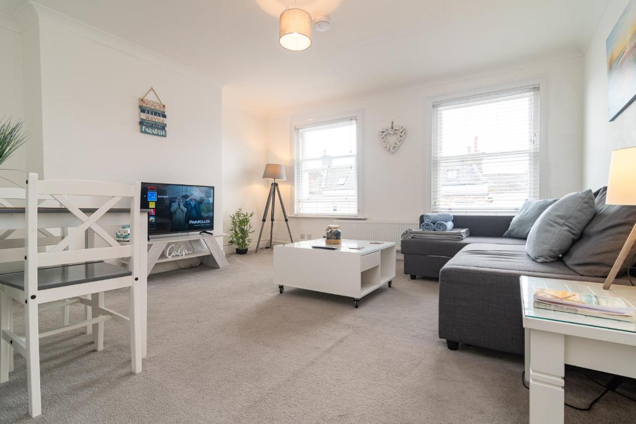 Light And Airy 1 Bedroom Flat 700M From The Beach Bournemouth Eksteriør bilde